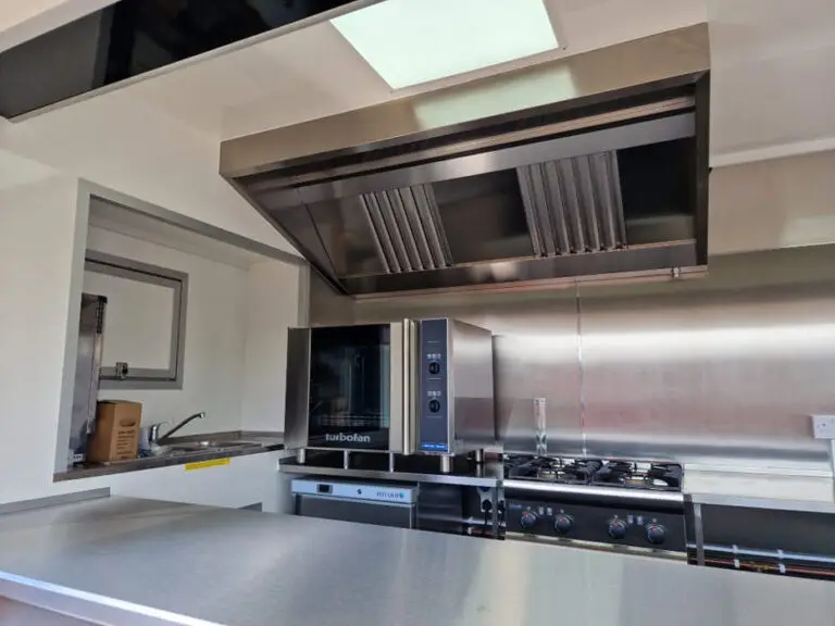 Catering Trailer 09 1