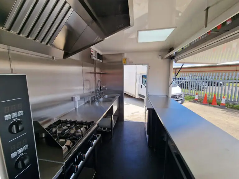 Catering Trailer 3 1