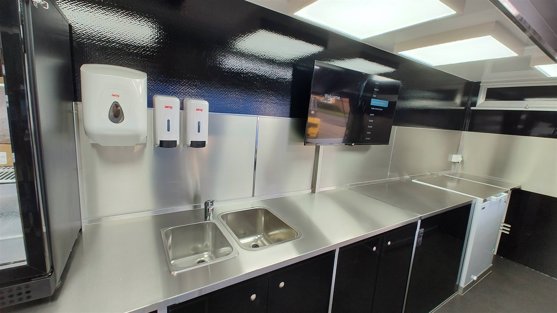 USO Mobile Kitchen 
