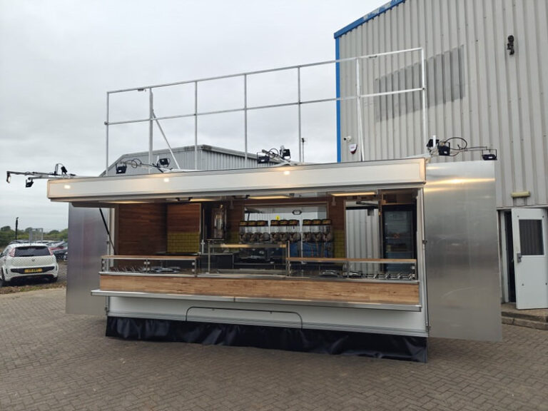 High Volume Mobile Catering Solution Custom Tri Axle Trailer 01 (18)
