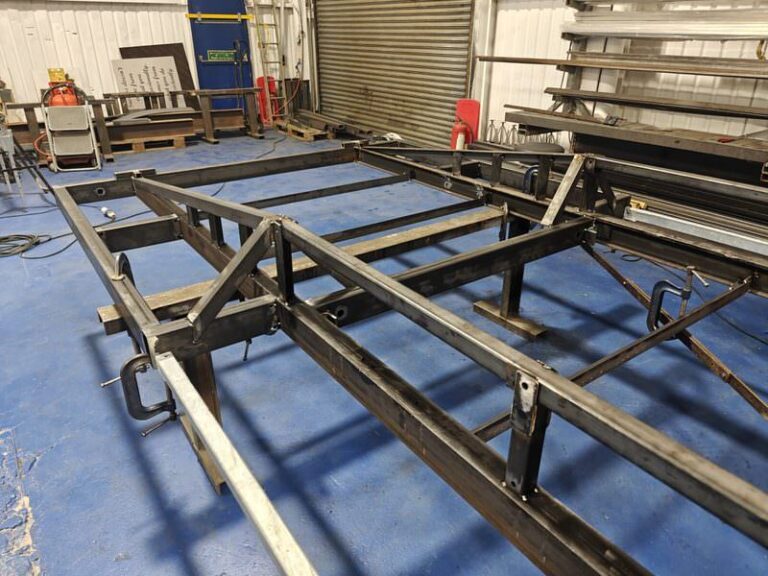 High Volume Mobile Catering Solution Custom Tri Axle Trailer 01 (63)
